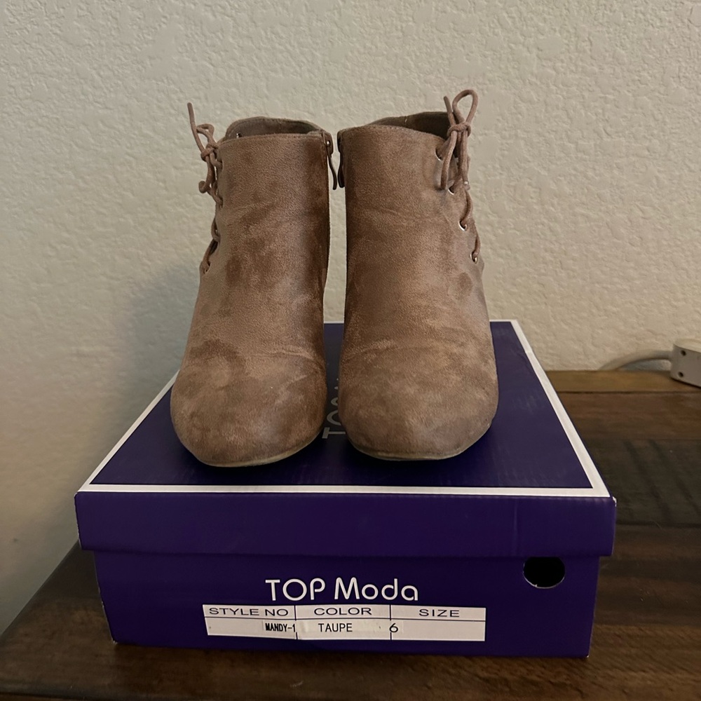 Fall Boots - Picture 4 of 4